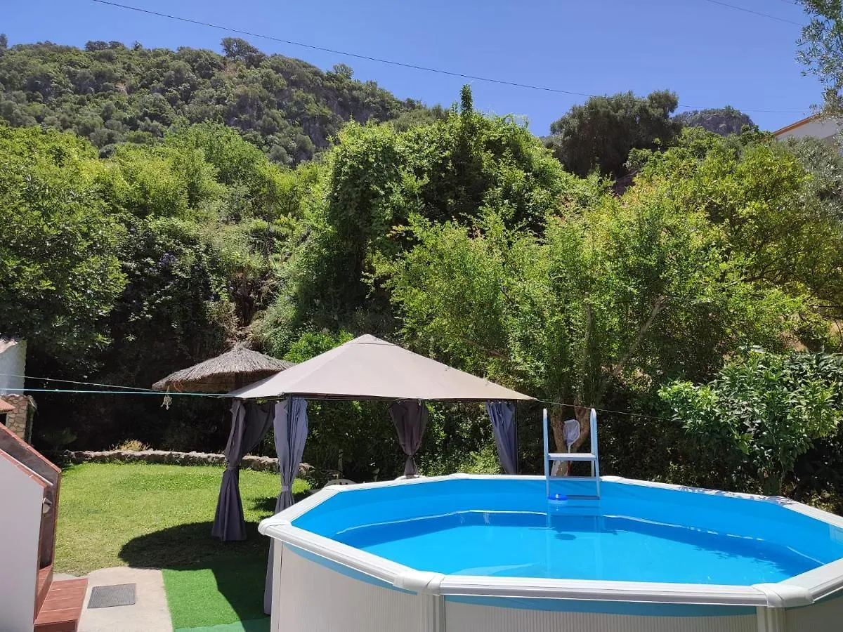 Villa Casa La Cascada El Bosque España